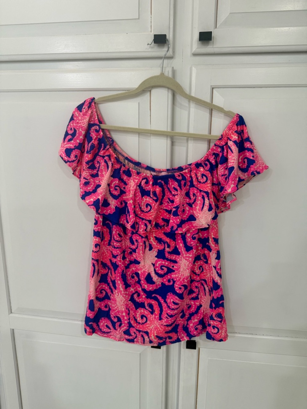 Lilly Pulitzer Off-Shoulder Ruffle Top in Fuchsia and Navy